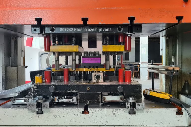 pressing-machine-erkekoglu-160t-10