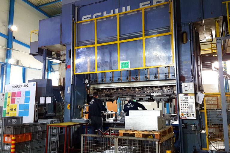 pressing-machine-schuler-01